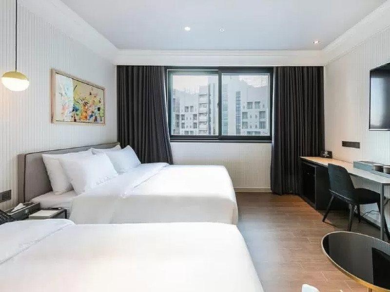 Brown Dot Hotel Jinju Eksteriør billede