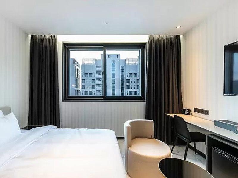 Brown Dot Hotel Jinju Eksteriør billede