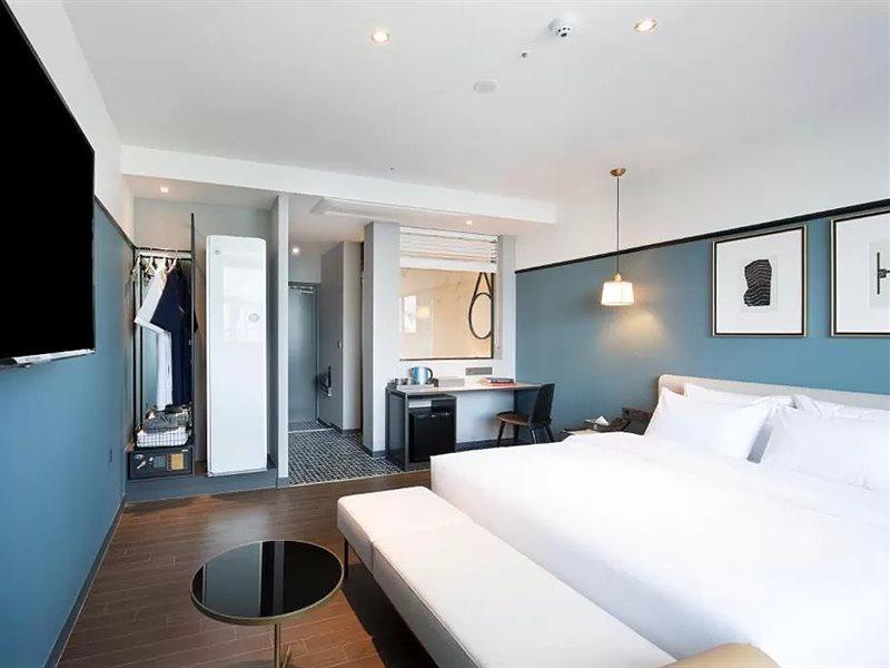 Brown Dot Hotel Jinju Eksteriør billede