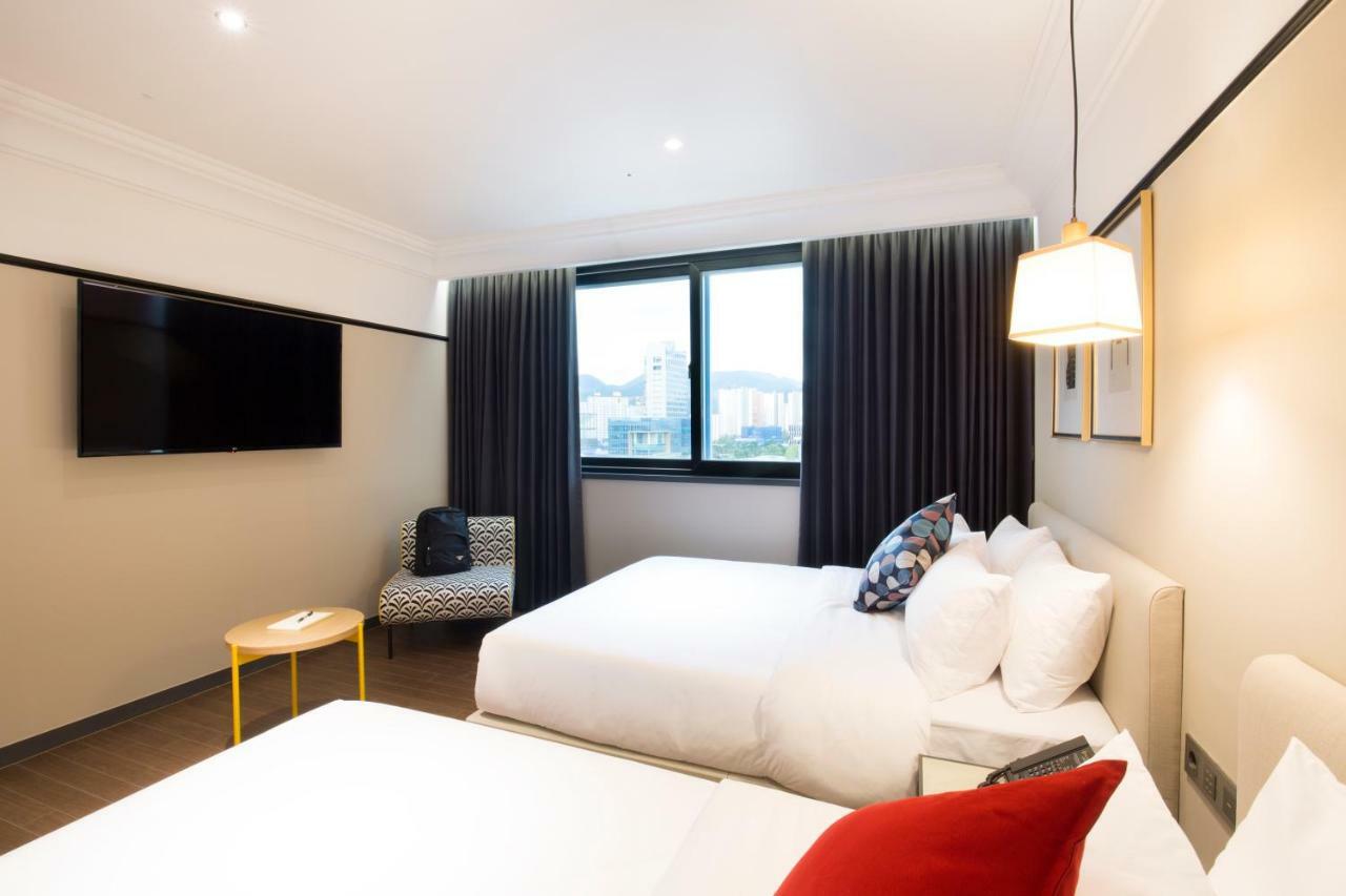 Brown Dot Hotel Jinju Eksteriør billede